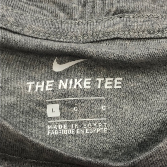 NWT Nike Just Do It Gray Graphic Tee - Picture 6 of 7